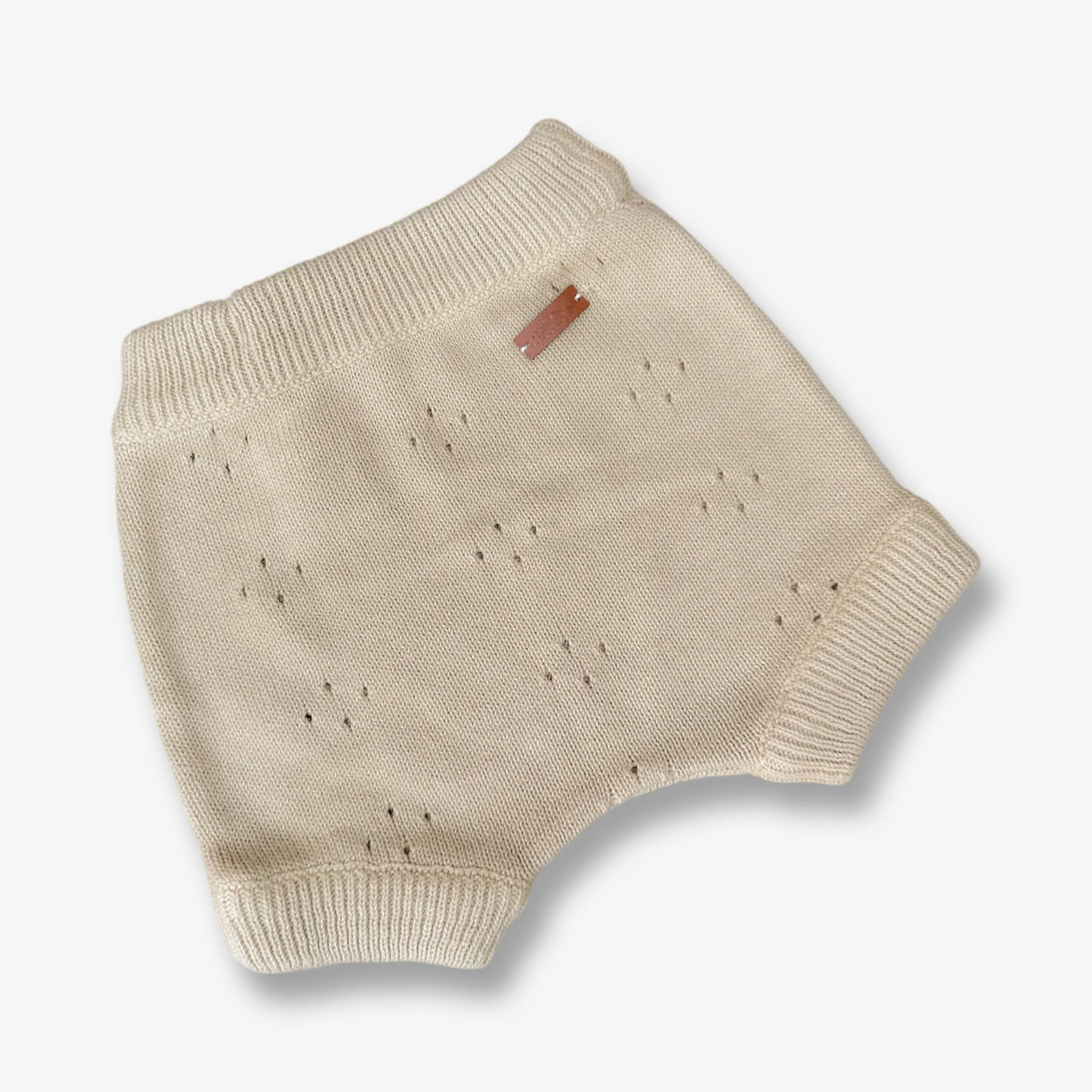 Bombacha calada beige tejida en hilo de algodón