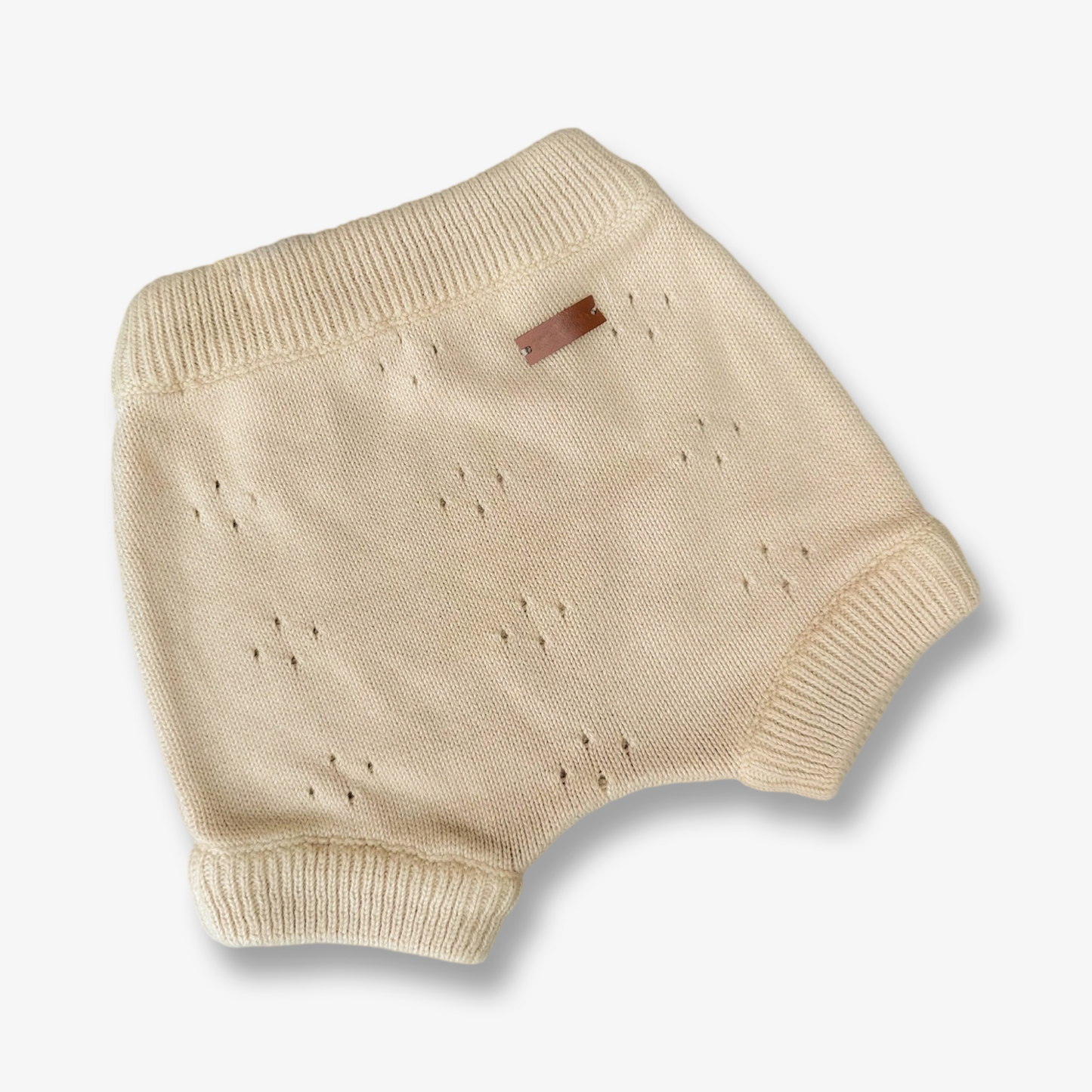 Bombacha calada arena tejida en hilo de algodón 0 a 3 meses