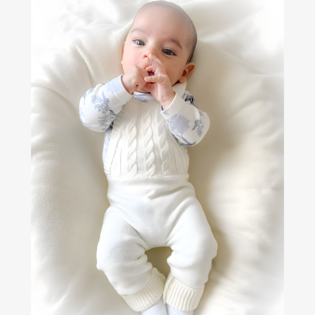 Jardinera tejida hipoalergénica tono crudo