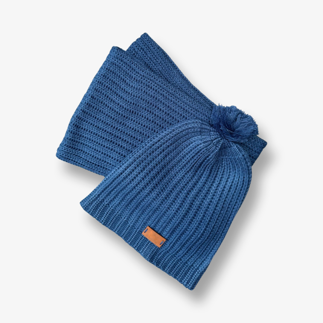 Conjunto cuello y gorro hipoalergénico en color azul