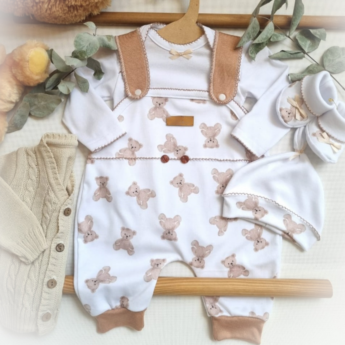 Ajuar jardinera 4 piezas en algodón para recién nacido