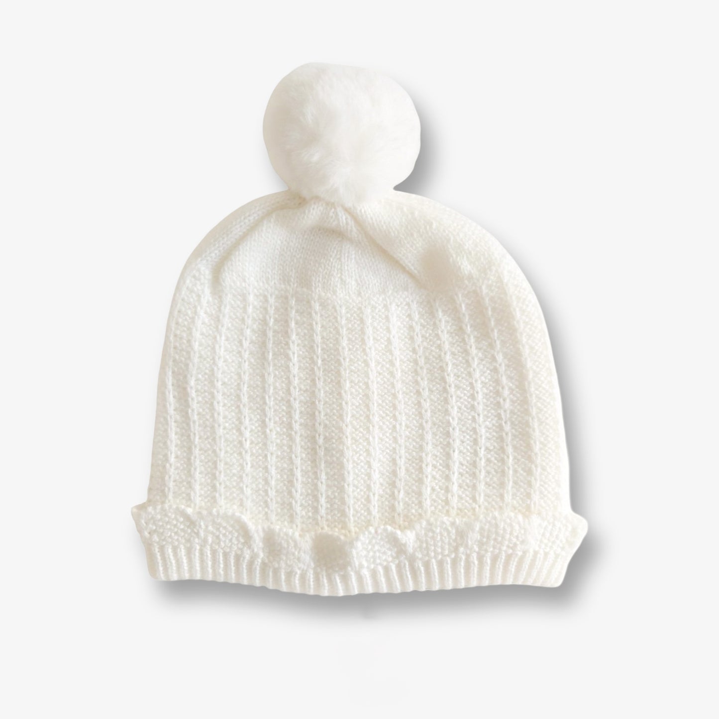 Conjunto gorro y abrigo tejido Español tono Crudo, pocas unidades.