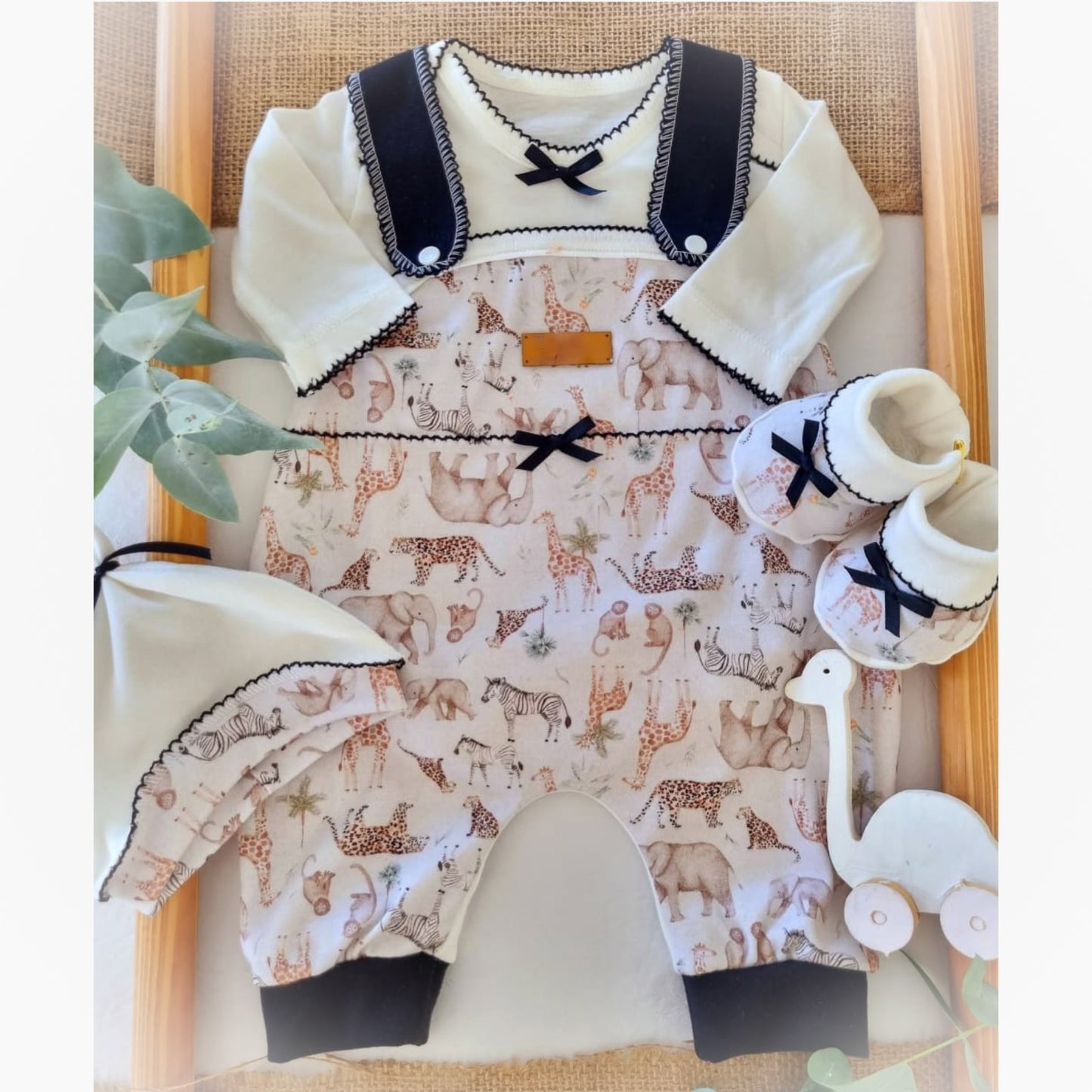 Ajuar jardinera 4 piezas en algodón para recién nacido